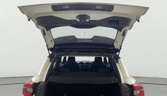 2021 Nissan MAGNITE XV PREMIUM DUAL TONE, Petrol, Manual, 19,767 km, Boot Door Open