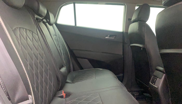 2016 Hyundai Creta SX PLUS AT 1.6 DIESEL, Diesel, Automatic, 1,48,650 km, Right Side Rear Door Cabin