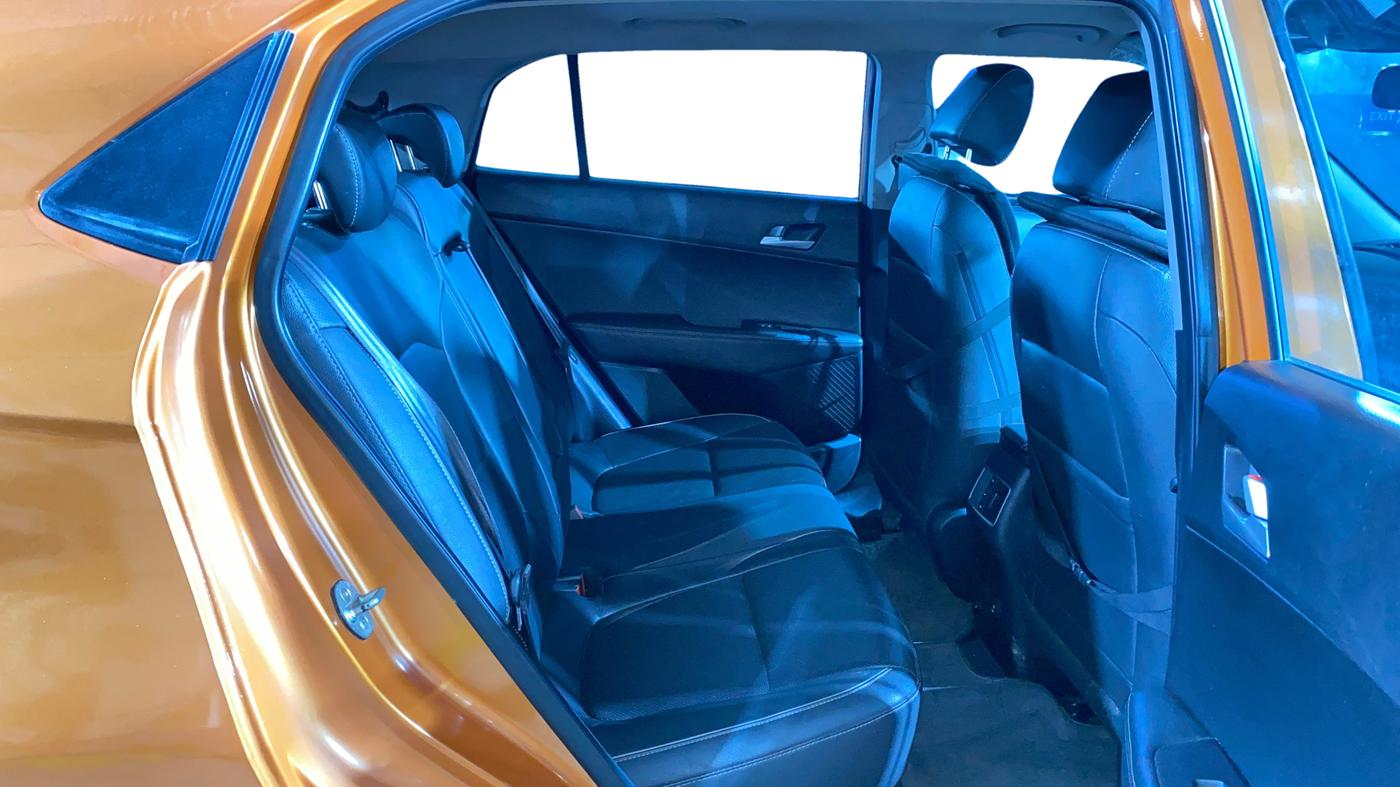 2018 Hyundai Creta SX (O) 1.6 PETROL, Petrol, Manual, 31,095 km, Right Side Rear Door Cabin