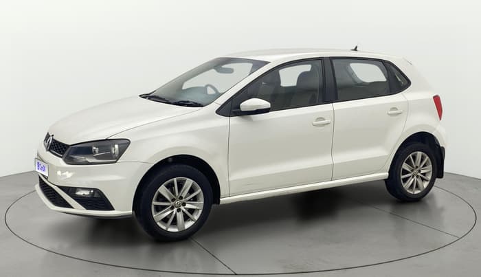 2017 Volkswagen Polo HIGHLINE1.2L, Petrol, Manual, 1,21,096 km, Left Front Diagonal