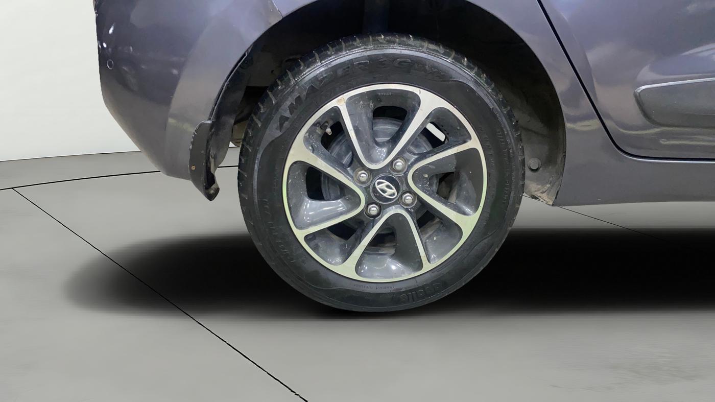 2018 Hyundai Grand i10 SPORTZ AT 1.2 KAPPA VTVT, Petrol, Automatic, 34,335 km, Right Rear Wheel