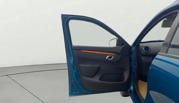 2021 Renault Kwid CLIMBER 1.0 (O), Petrol, Manual, 25,526 km, LHS Front Door