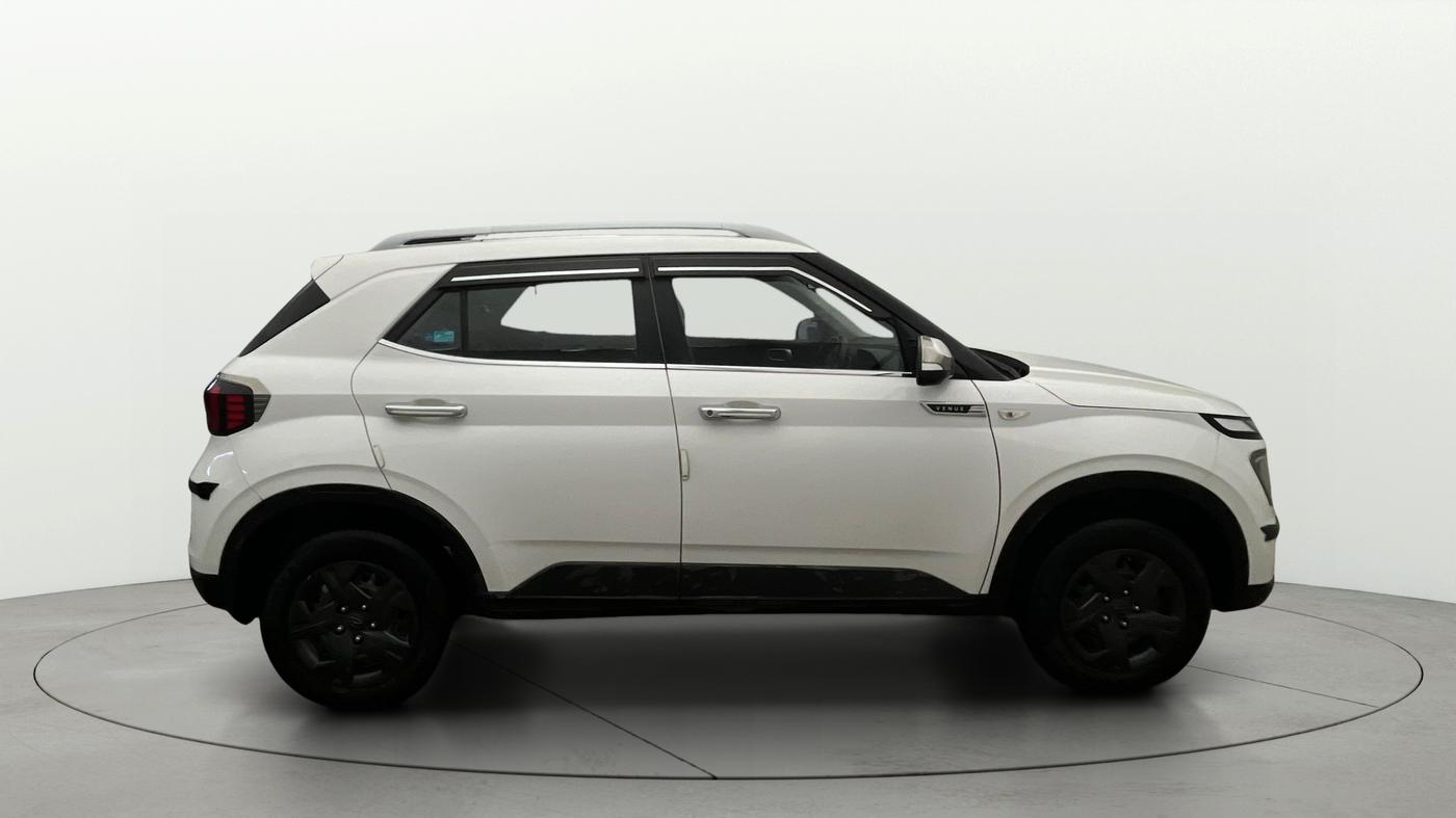 2024 Hyundai VENUE S 1.2, Petrol, Manual, 38,060 km, Right Side View