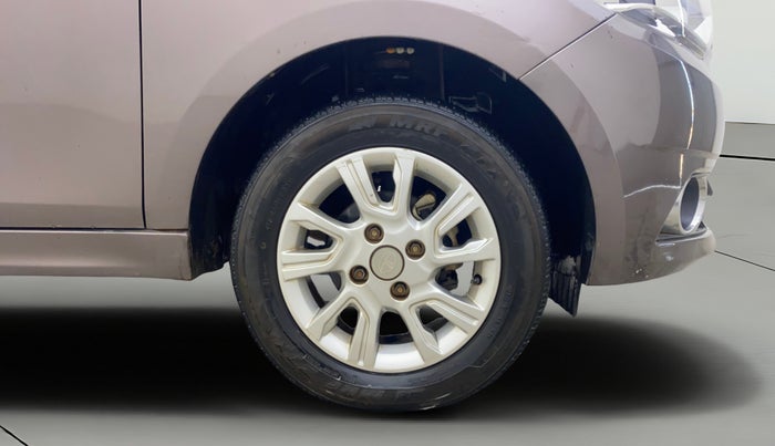 2018 Tata Tiago XZ PETROL, Petrol, Manual, 27,570 km, Right Front Wheel