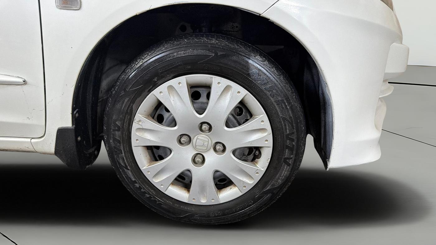 2015 Honda Amaze 1.2L I-VTEC S, Petrol, Manual, 40,807 km, Right Front Wheel