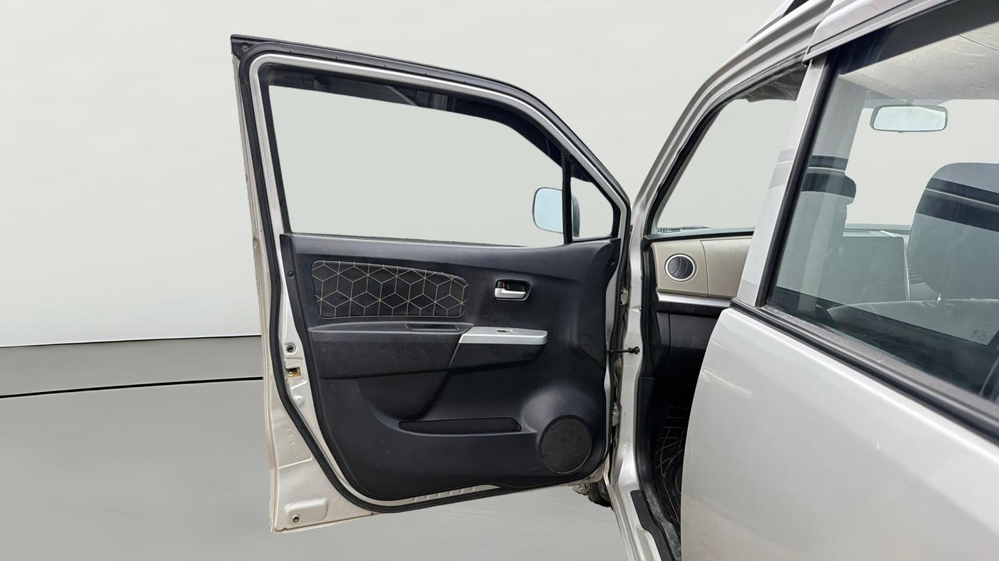 2015 Maruti Wagon R 1.0 LXI, Petrol, Manual, 60,380 km, LHS Front Door