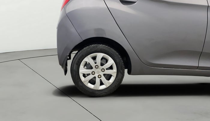 2016 Hyundai Eon 1.0 MAGNA +, Petrol, Manual, 15,182 km, Right Rear Wheel