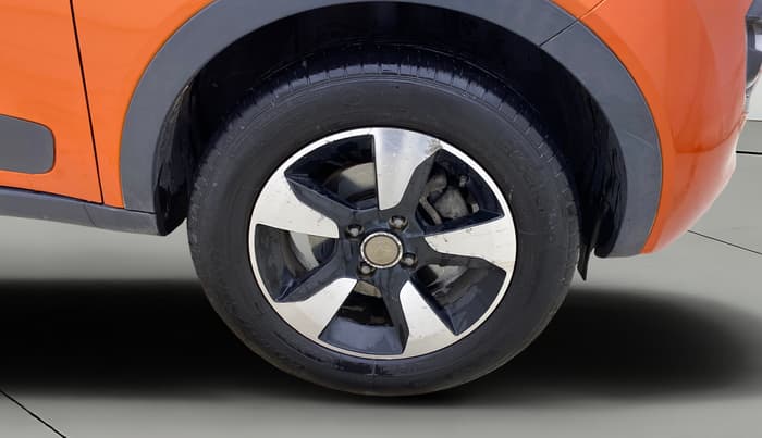 2019 Tata NEXON XZ PLUS PETROL DUAL TONE, CNG, Manual, 89,283 km, Right Front Wheel