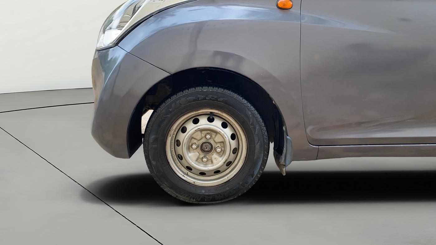 2014 Hyundai Eon ERA +, Petrol, Manual, 1,05,008 km, Left Front Wheel
