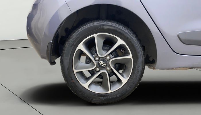 2017 Hyundai Grand i10 SPORTZ (O) AT 1.2 KAPPA VTVT, Petrol, Automatic, 31,331 km, Right Rear Wheel