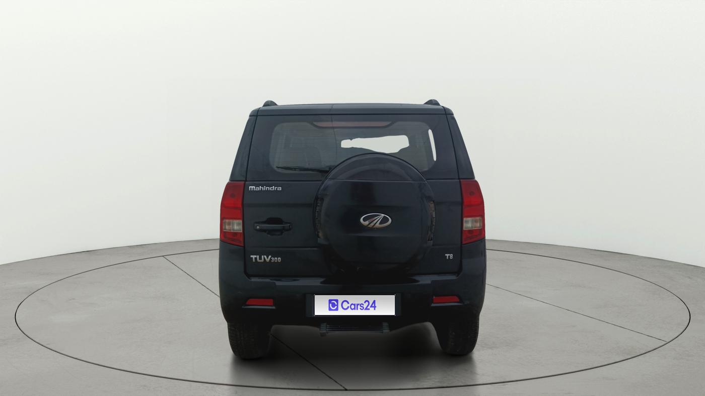 2015 Mahindra TUV300 T8, Diesel, Manual, 1,30,605 km, Back/Rear