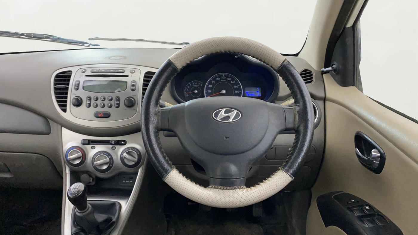 2014 Hyundai i10 SPORTZ 1.1, Petrol, Manual, 96,933 km, Steering Wheel Close Up