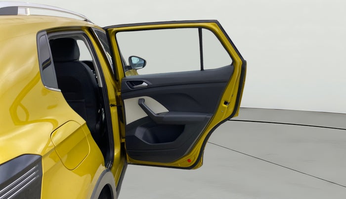 2022 Volkswagen TAIGUN TOPLINE 1.0 TSI MT, Petrol, Manual, 6,611 km, RHS Rear Door