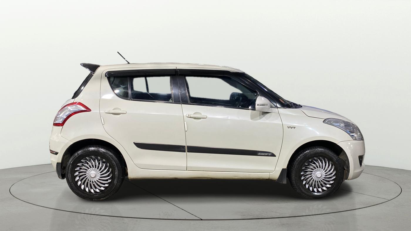 2013 Maruti Swift VXI, Petrol, Manual, 37,914 km, Right Side View