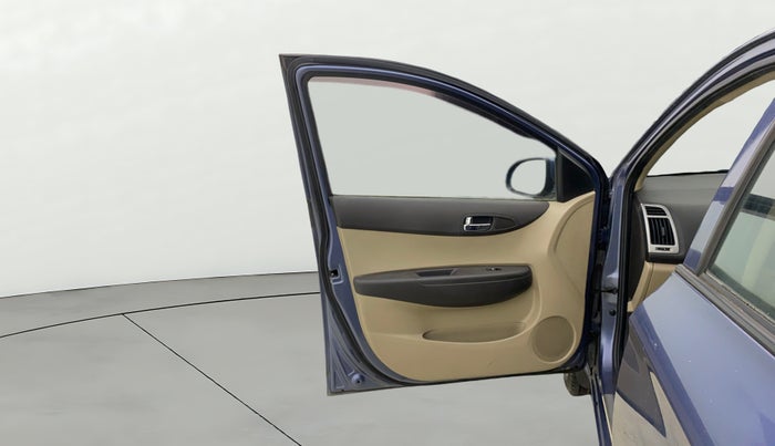 2014 Hyundai i20 MAGNA 1.2, Petrol, Manual, 18,133 km, LHS Front Door