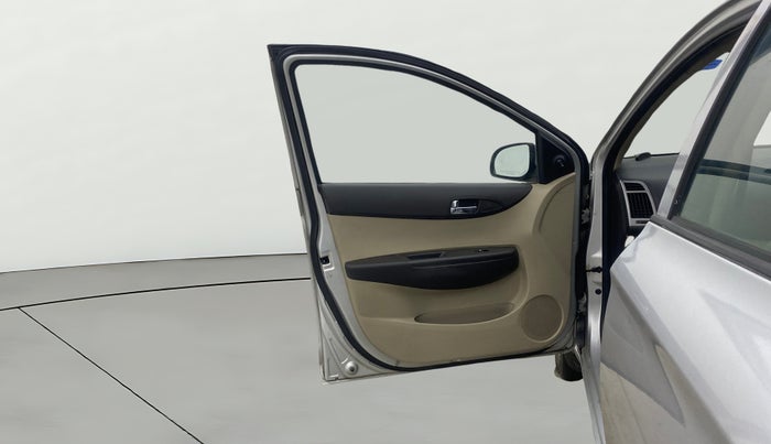 2013 Hyundai i20 MAGNA 1.2, Petrol, Manual, 33,491 km, LHS Front Door