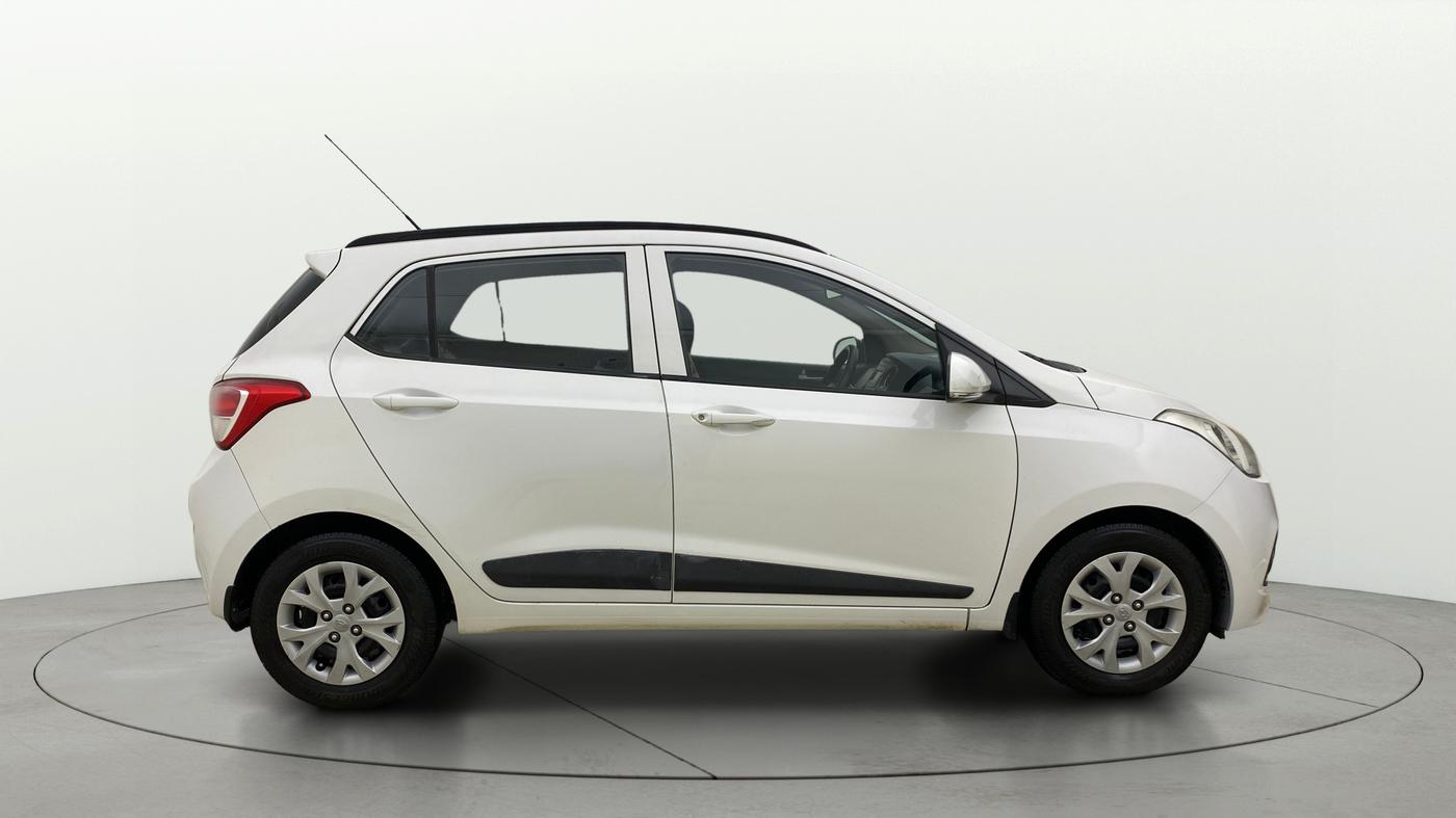 2016 Hyundai Grand i10 SPORTZ 1.2 KAPPA VTVT, Petrol, Manual, 79,998 km, Right Side View