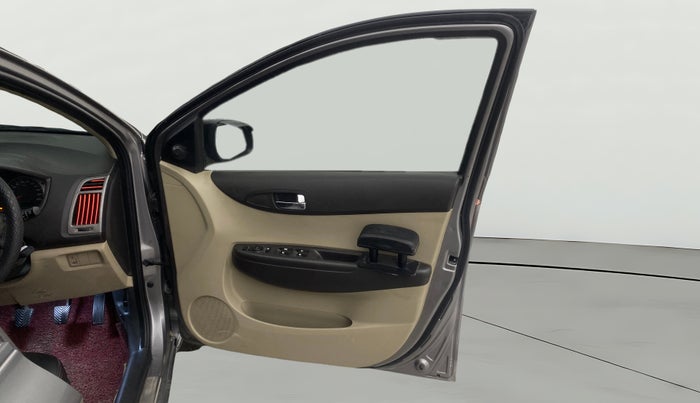 2013 Hyundai i20 SPORTZ 1.2, Petrol, Manual, 89,374 km, RHS Front Door