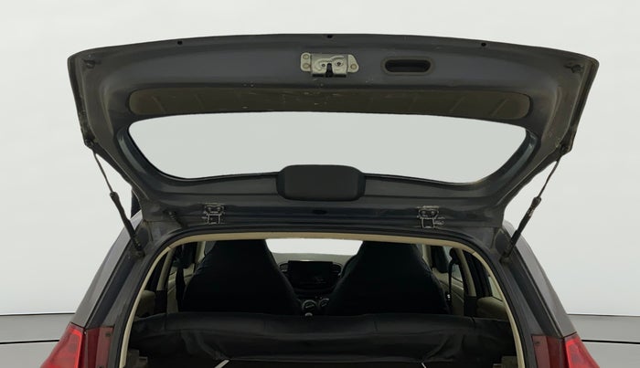 2013 Hyundai i10 MAGNA 1.2, CNG, Manual, 91,614 km, Boot Door Open