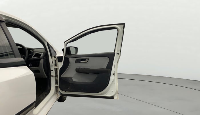 2020 Tata ALTROZ XZ PETROL, Petrol, Manual, 78,262 km, RHS Front Door