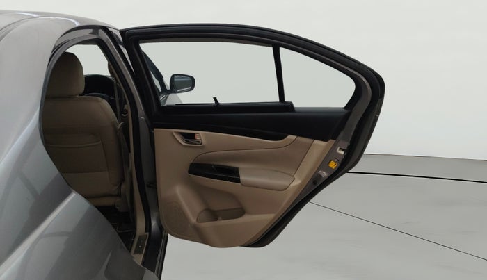 2015 Maruti Ciaz ZXI, Petrol, Manual, 1,09,702 km, RHS Rear Door