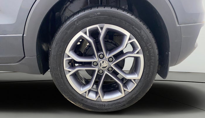 2023 Skoda KUSHAQ STYLE 1.0L TSI AT, Petrol, Automatic, 17,978 km, Left Rear Wheel