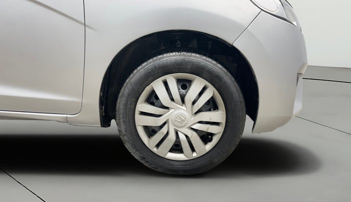 2016 Honda Jazz 1.2L I-VTEC S, Petrol, Manual, 1,41,338 km, Right Front Wheel