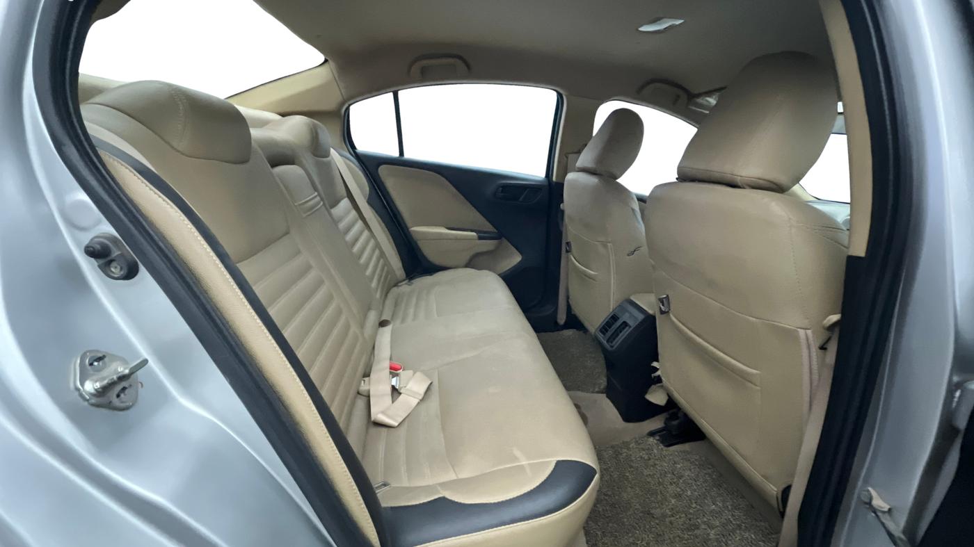 2016 Honda City 1.5L I-VTEC SV CVT, Petrol, Automatic, 45,129 km, Right Side Rear Door Cabin