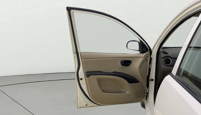 2013 Hyundai i10 MAGNA 1.1, Petrol, Manual, 1,02,588 km, LHS Front Door