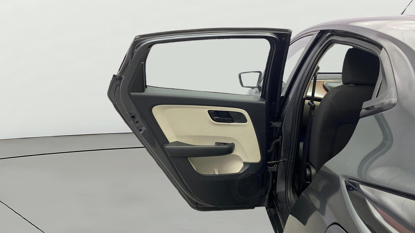 2021 Tata ALTROZ XT PETROL, Petrol, Manual, 25,001 km, LHS Rear Door