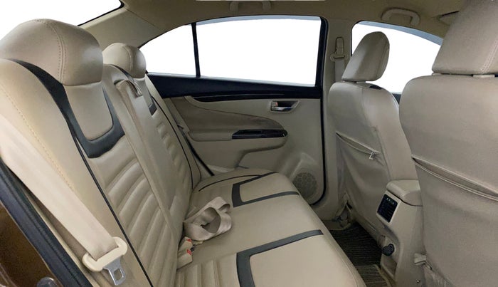 2016 Maruti Ciaz VXI+, Petrol, Manual, 70,040 km, Right Side Rear Door Cabin