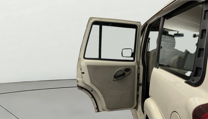 2019 Mahindra Scorpio S3, Diesel, Manual, 96,508 km, LHS Rear Door