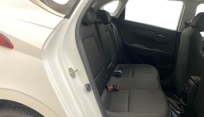 2021 Hyundai NEW I20 ASTA (O) 1.5 CRDI MT, Diesel, Manual, 32,496 km, Right Side Rear Door Cabin
