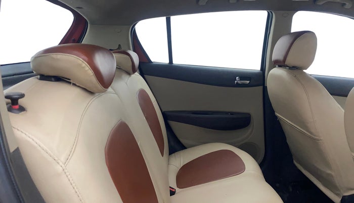 2012 Hyundai i20 SPORTZ 1.2, Petrol, Manual, 1,26,157 km, Right Side Rear Door Cabin
