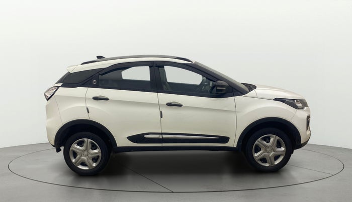2023 Tata NEXON XM PLUS SUNROOF PETROL, Petrol, Manual, 27,881 km, Right Side View