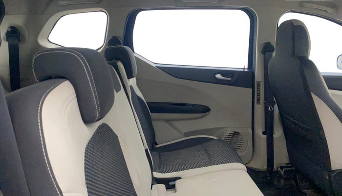 2020 Renault TRIBER RXZ, Petrol, Manual, 31,202 km, Right Side Rear Door Cabin