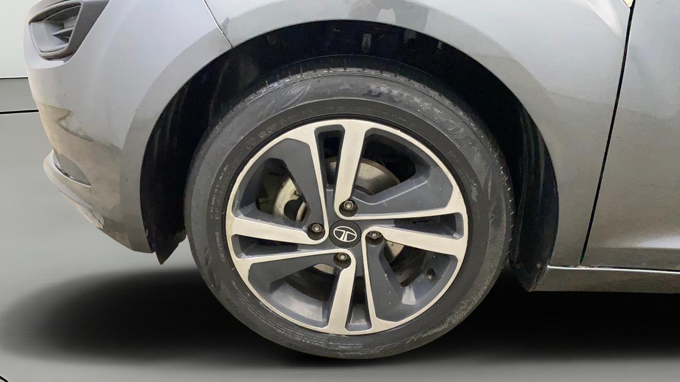 2023 Tata ALTROZ XM PLUS DIESEL, Diesel, Manual, 41,772 km, Left Front Wheel