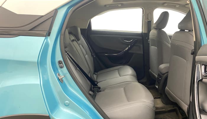 2025 Tata NEXON FEARLESS + SUNROOF DUAL TONE 1.2 PETROL, Petrol, Manual, 23,000 km, Right Side Rear Door Cabin