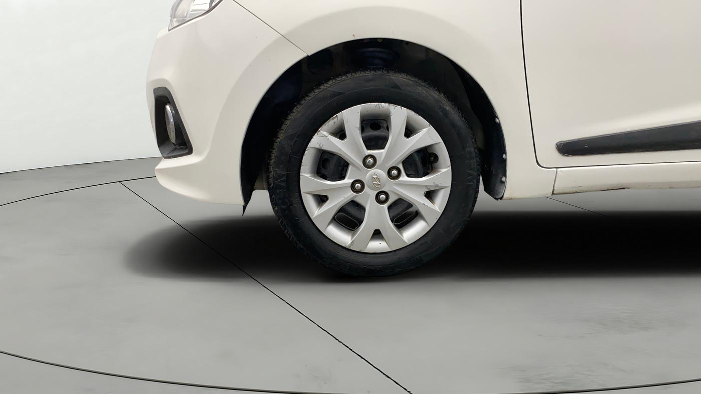 2015 Hyundai Grand i10 SPORTZ 1.2 KAPPA VTVT, Petrol, Manual, 81,870 km, Left Front Wheel