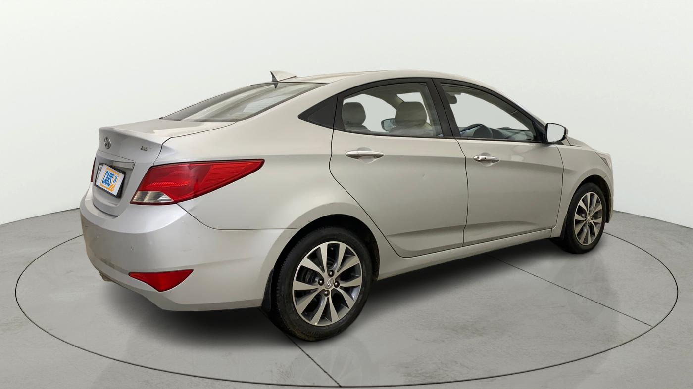 2017 Hyundai Verna 1.6 VTVT SX (O), Petrol, Manual, 74,238 km, Right Back Diagonal