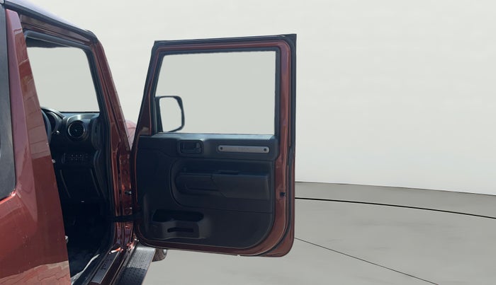 2021 Mahindra Thar LX PETROL HT 4WD AT, Petrol, Automatic, 53,661 km, RHS Rear Door