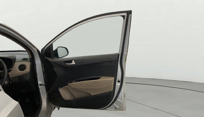 2015 Hyundai Xcent S 1.2, Petrol, Manual, 18,297 km, RHS Front Door