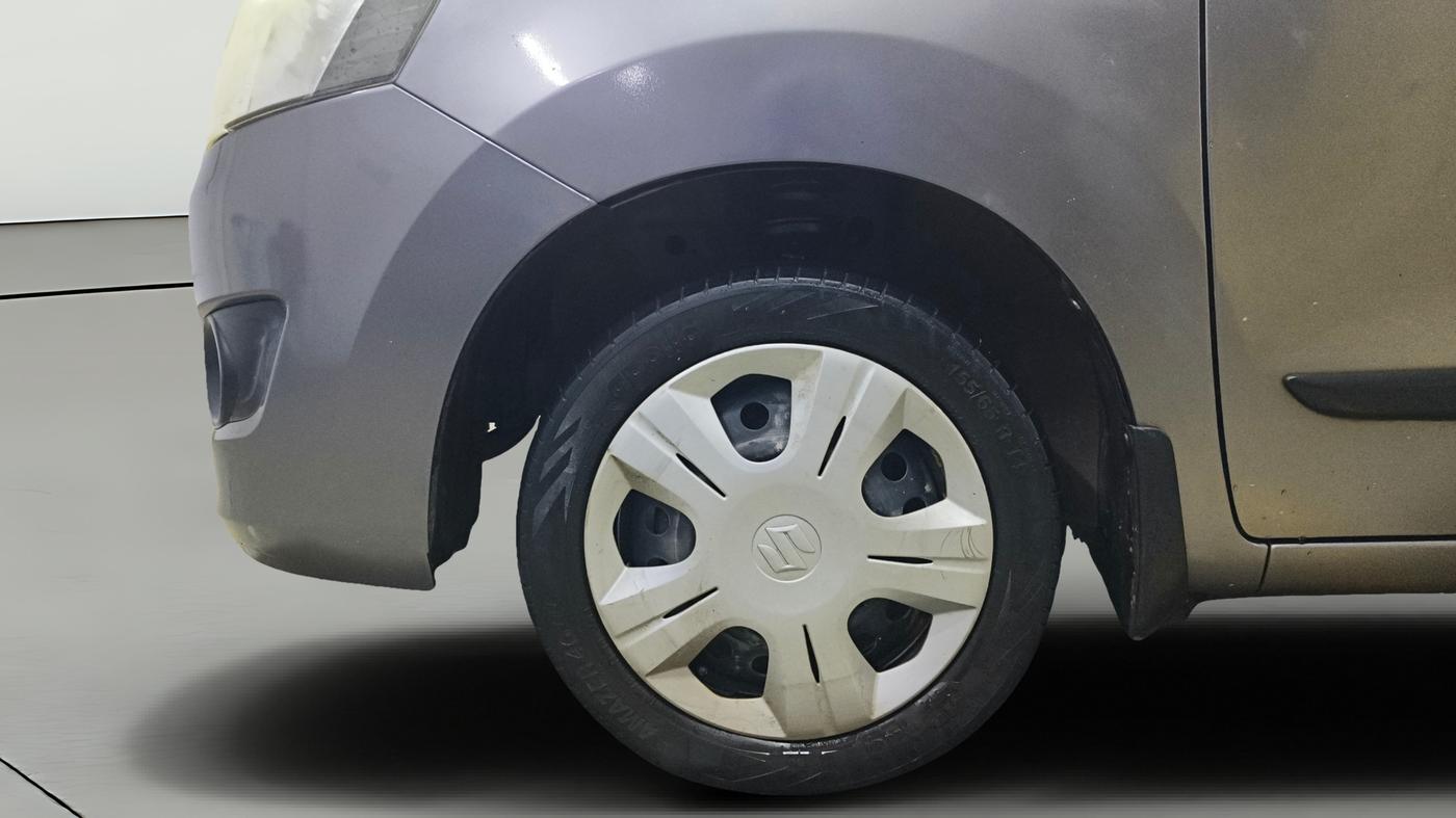 2017 Maruti Wagon R 1.0 VXI, Petrol, Manual, 1,17,308 km, Left Front Wheel