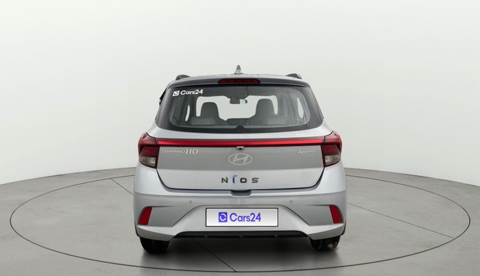 2024 Hyundai GRAND I10 NIOS SPORTZ AMT 1.2 KAPPA VTVT, Petrol, Automatic, 5,699 km, Back/Rear