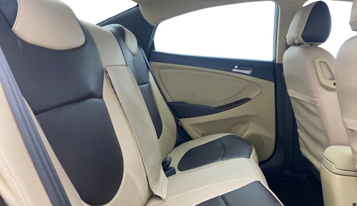 2016 Hyundai Verna 1.6 VTVT S, Petrol, Manual, 77,899 km, Right Side Rear Door Cabin