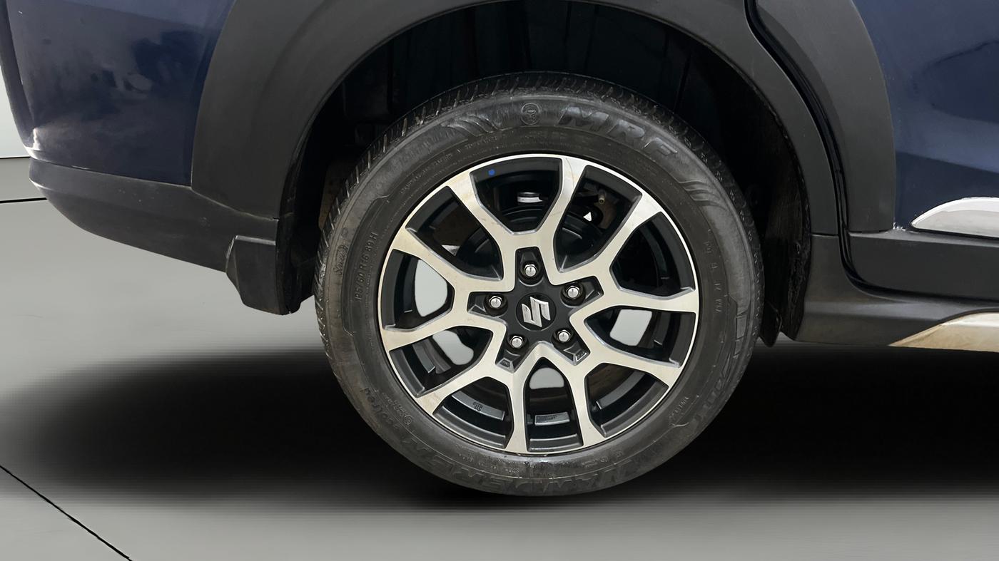 2022 Maruti XL6 ALPHA AT, Petrol, Automatic, 62,732 km, Right Rear Wheel
