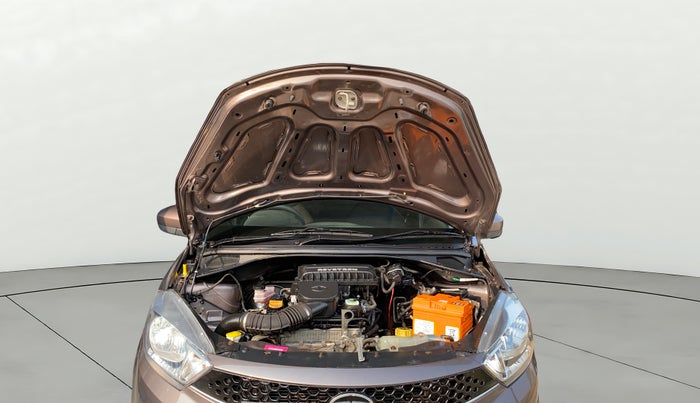 2017 Tata Tiago XT PETROL, Petrol, Manual, 1,36,388 km, Open Bonet