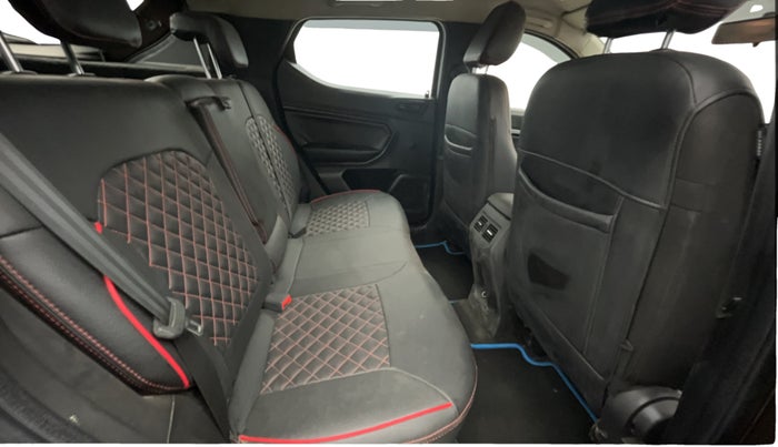 2022 Renault Kiger RXZ TURBO MT, Petrol, Manual, 88,148 km, Right Side Rear Door Cabin