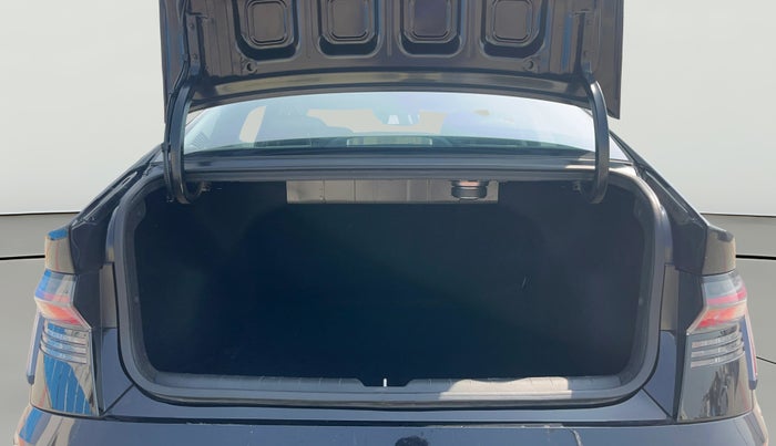 2023 Hyundai Verna SX (O) 1.5 TURBO PETROL DCT, Petrol, Automatic, 40,479 km, Boot Open Zoomed View