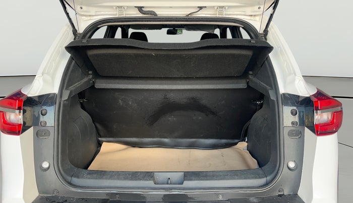 2021 Nissan MAGNITE XL, Petrol, Manual, 9,933 km, Boot Open Zoomed View